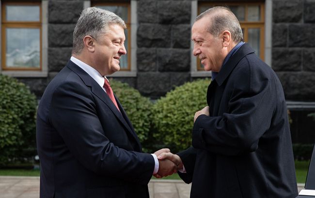 Украина и Турция усиливают сотрудничество в оборонной и авиакосмической сферах, - Порошенко