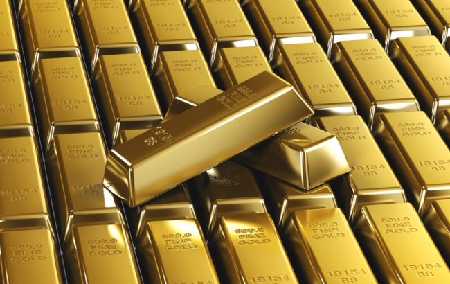 НБУ підвищив курс золота до 334,45 тис. гривень за 10 унцій