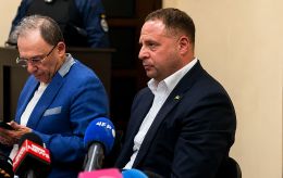 Суд обирає запобіжний захід Єрмаку: всі подробиці (відео)