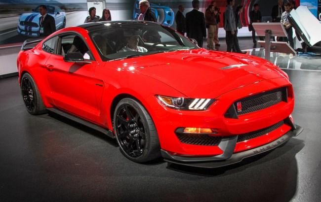 В Детройте открылся первый автосалон 2016 года