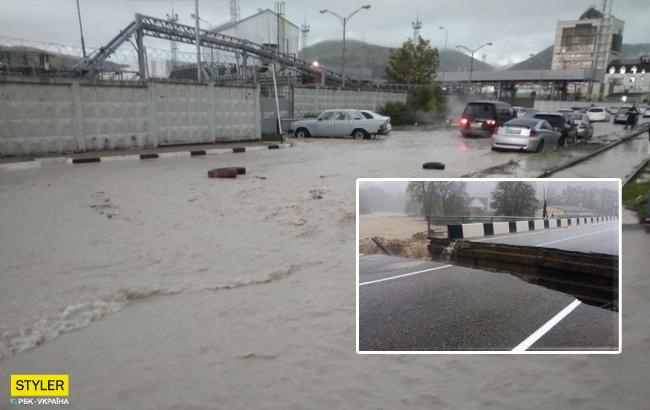 Повінь вийшла з-під контролю: у Краснодарському краю затопило більше тисячі будинків