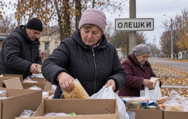 Мешканцям Олешок доставили ще 4 тонни гуманітарної допомоги