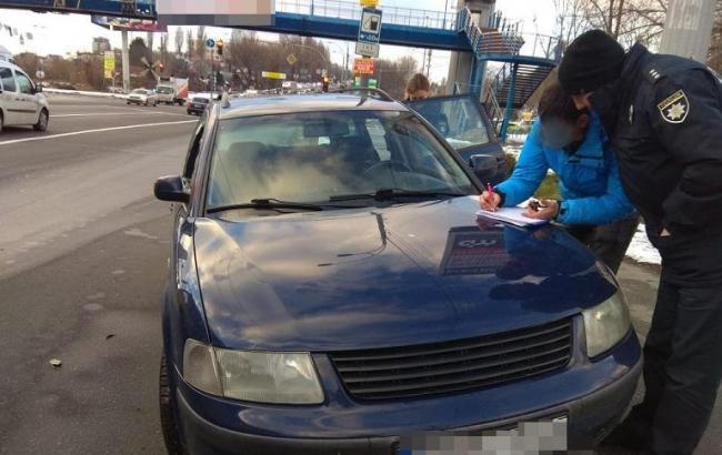 В Киеве полиция задержала группу иностранцев, которые грабили машины