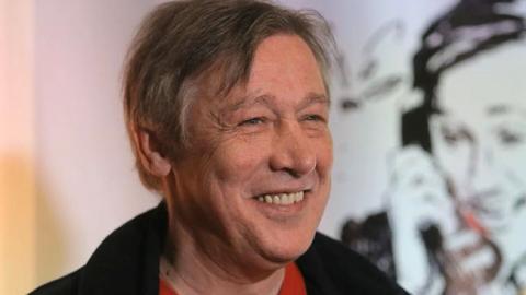 "Ми граємо англійців": з'явилося відео п'яного "дебошу" Єфремова на сцені