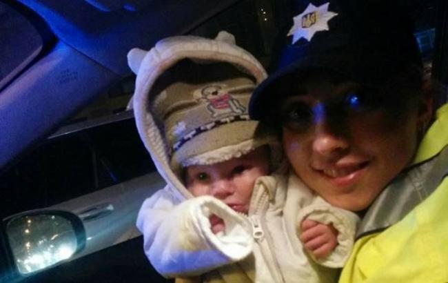 У Києві поліцейські врятували немовля