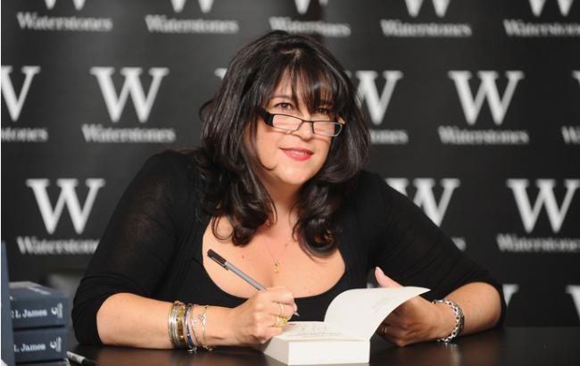 Автор "50 оттенков серого" выпустит новый роман, написанный от лица Кристиана Грея