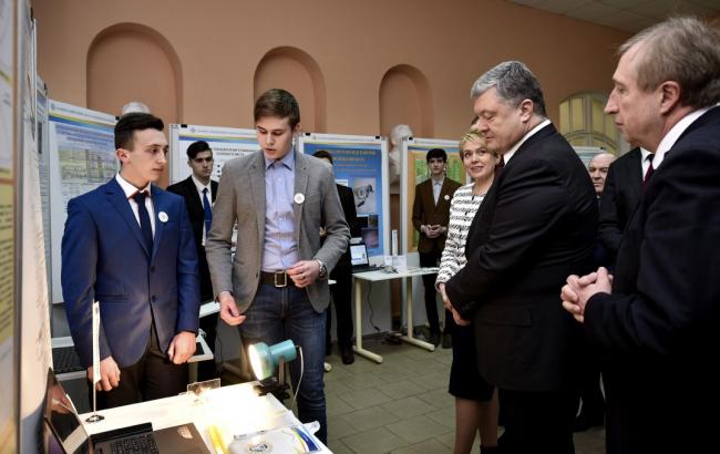 Порошенко анонсировал создание Национального фонда исследований