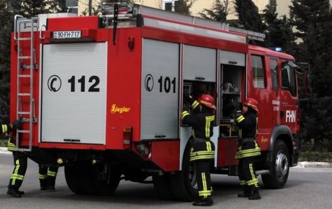 В Баку при гасінні пожежі в ТЦ постраждали сім рятувальників