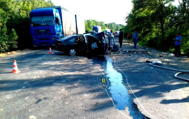 На Буковине в результате тройного ДТП один человек погиб, еще 7 пострадали