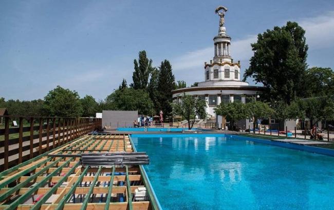 В Киеве заработает бассейн под открытым небом