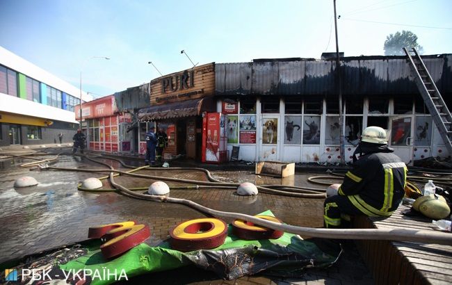 В Киеве потушили пожар на Дарнице