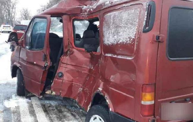 В Винницкой области в результате аварии пострадали четыре человека