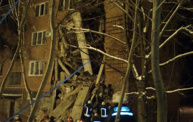 Обвал общежития в Чернигове:  фото разрушений