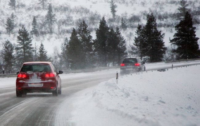В Україні відновлено рух транспорту на дорогах державного та регіонального значення