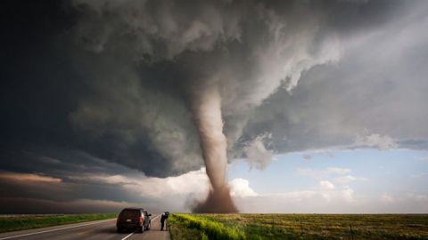 Під Запоріжжям пронісся страшний смерч: люди налякані