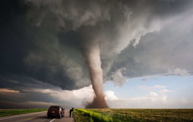 Под Запорожьем пронесся страшный смерч: люди напуганы
