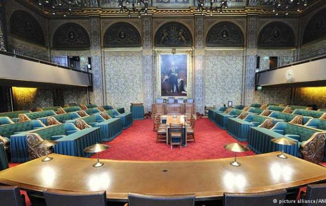 Депутати парламенту Нідерландів перервуть відпустки заради допомоги Греції