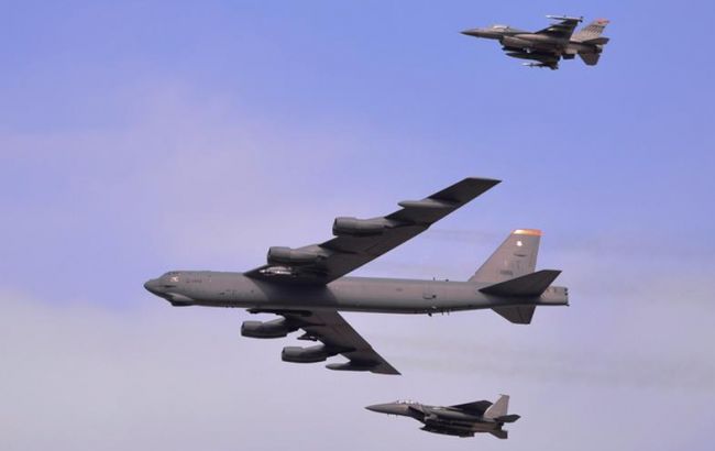 Бомбардувальник ВПС США здійснив політ над Південною Кореєю