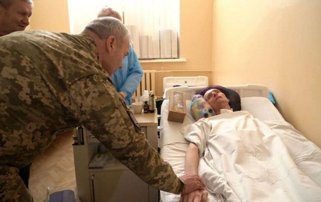 Тяжело раненый воин, история которого растрогала Украину, получит шанс на выздоровление (фото)