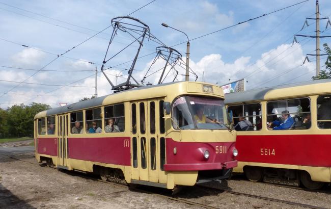 У Києві трамвай на смерть переїхав жінку