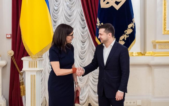 Зеленский принял верительные грамоты у послов Канады и Греции