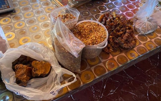 СБУ блокувала масштабну контрабанду бурштину