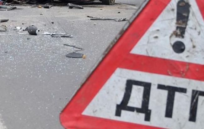 За добу в Україні у 38 ДТП загинули десять осіб, у т.ч. таксист під Черніговом на BMW