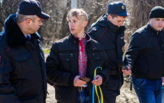 Поліція відпустила затриманих у Сімферополі проукраїнських активістів