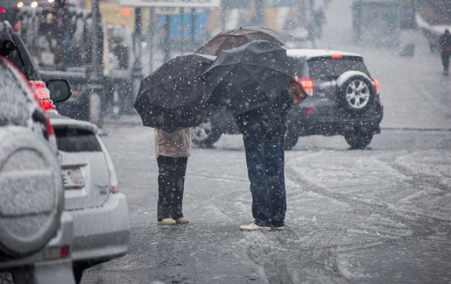 Погода на сьогодні: на більшій частині України сніг з дощем, температура опуститься до -2
