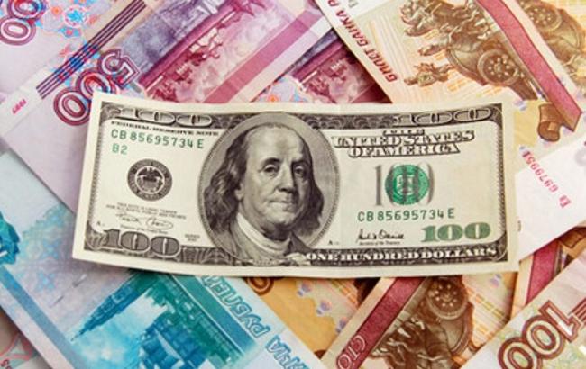 В России биржевой курс доллара превысил 62 рубля