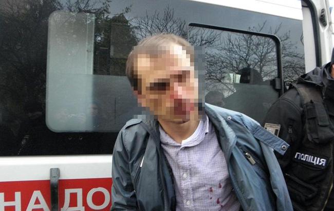 У Києві невідомий викрав з машини близько 800 тис. гривень