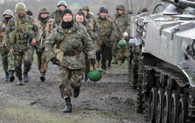 В зоне АТО за сутки погибли 4 украинских военных и 32 ранено, - штаб
