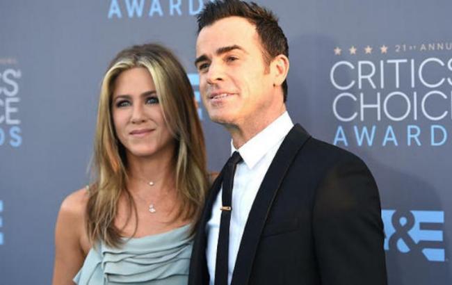 Наряд Дженнифер Энистон назвали худшим на церемонии Critics' Choice Awards