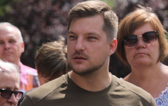 У Порошенка вимагають відпустити активіста, якого затримали через конфлікт з нардепом