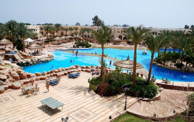 "Істотні обмеження": Єгипет вводить зміни для туристів через сплеск COVID-19