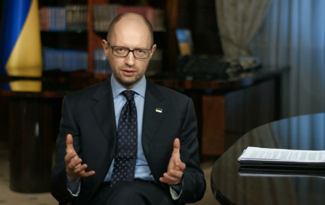 Яценюк обещает финансирование партий в 2016 исключительно из госбюджета