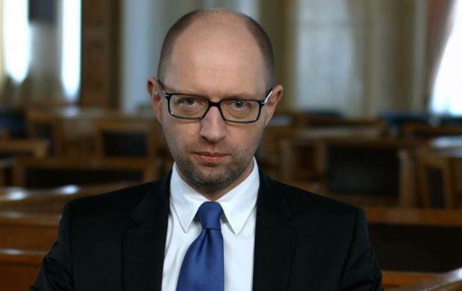 Яценюк даст денег на закрытие и укрупнение школ на Полтавщине
