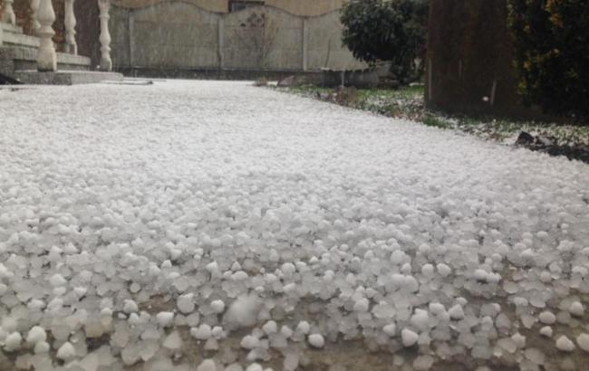 В Прикарпатье выпал огромный град