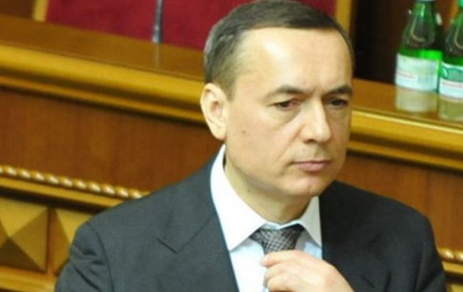 Гройсмана просять не направляти в регламентний комітет звернення про відкликання Мартиненка