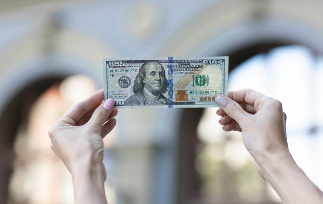 Как поменять изношенные или "старые" доллары: инструкция