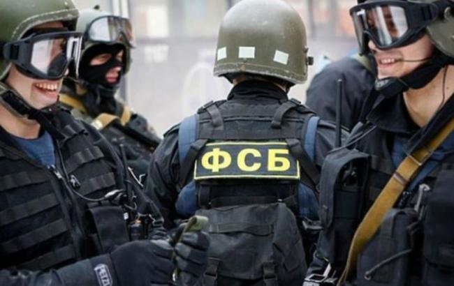 Сотрудники ФСБ задержали в Крыму адвоката Курбединова