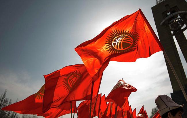 В Киргизии завершились выборы президента, лидирует провластный кандидат