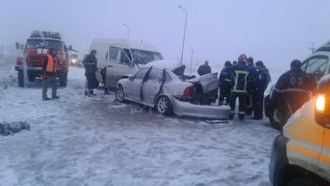 На Волыни в результате ДТП погибли 2 человека и еще 2 травмированы