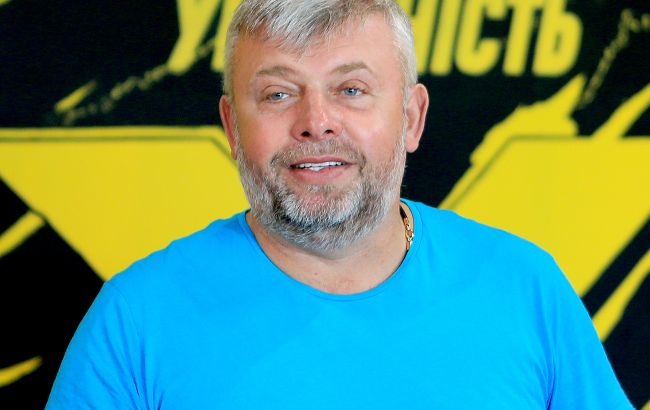 Козловський та ФК "Рух" передали бійцям 45-ї бригади партію дронів