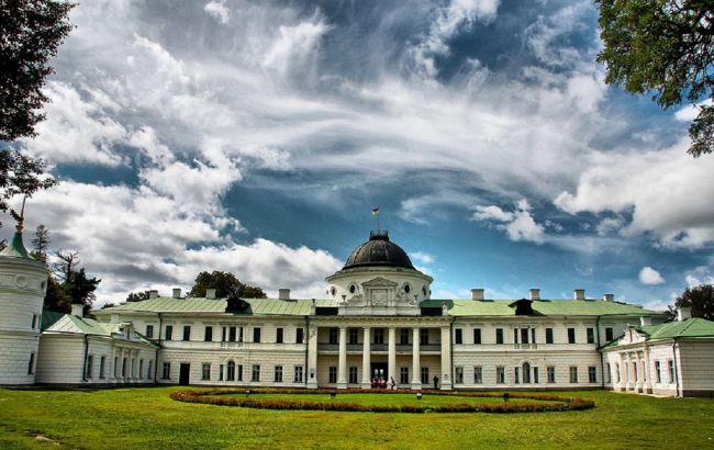 Палаци та садиби, що дивують красою: кращі локації Чернігівщини для захоплюючого вікенду