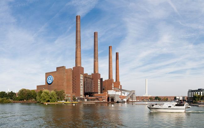 На главном заводе Volkswagen прошли обыски