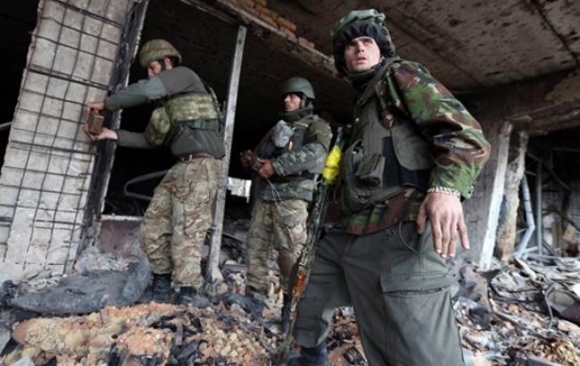 Боевики возобновили штурм аэропорта Донецка, есть раненые среди украинских военных, - Бирюков