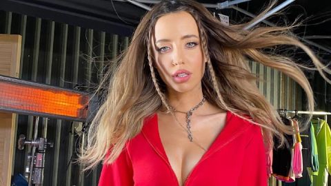 В гольфах і екстремальному міні: Надя Дорофєєва вразила образом зухвалої школярки