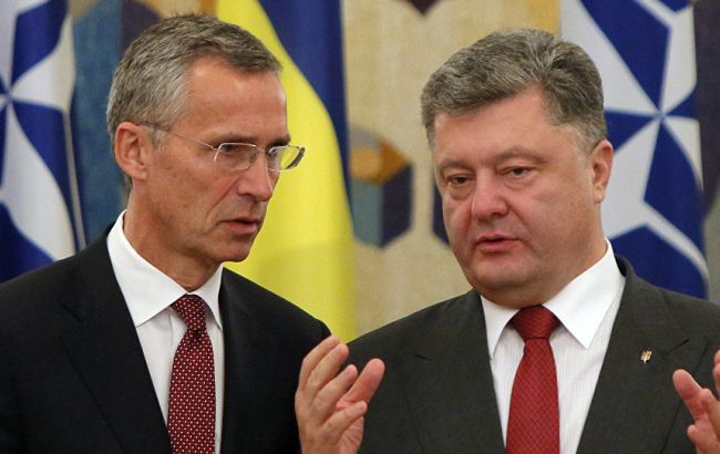 Порошенко и Столтенберг обсудили усиление роли НАТО в реформе оборонного сектора Украины