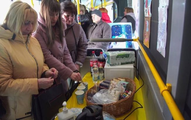 У Києві створили "Пункт незламності" на базі автобуса: як він виглядає та чим унікальний (фото, відео)